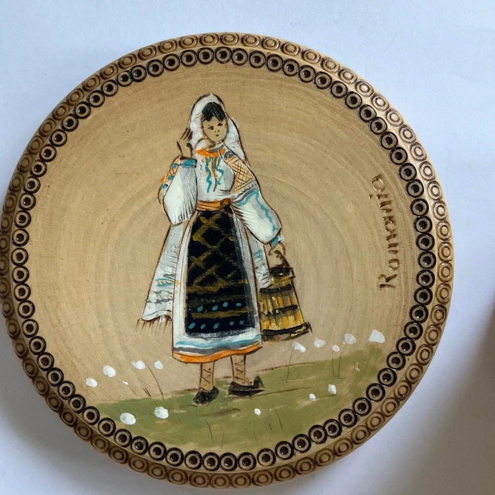 VTG Romania Hand Painted Carved Wooden Trinket Box Folk Art Lacquered Pyrography